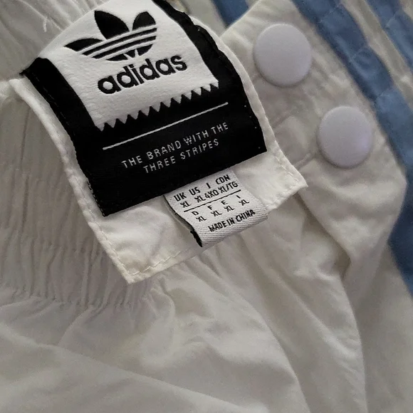 Addidas Suit for female or male - Picture 6 of 6